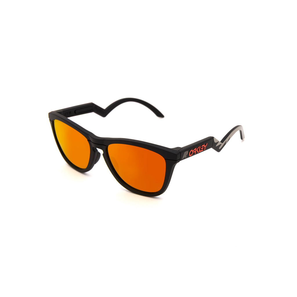 A&P® x OAKLEY® FROGSKINS HYBRID™ MATTE BLACK w/ PRIZM RUBY