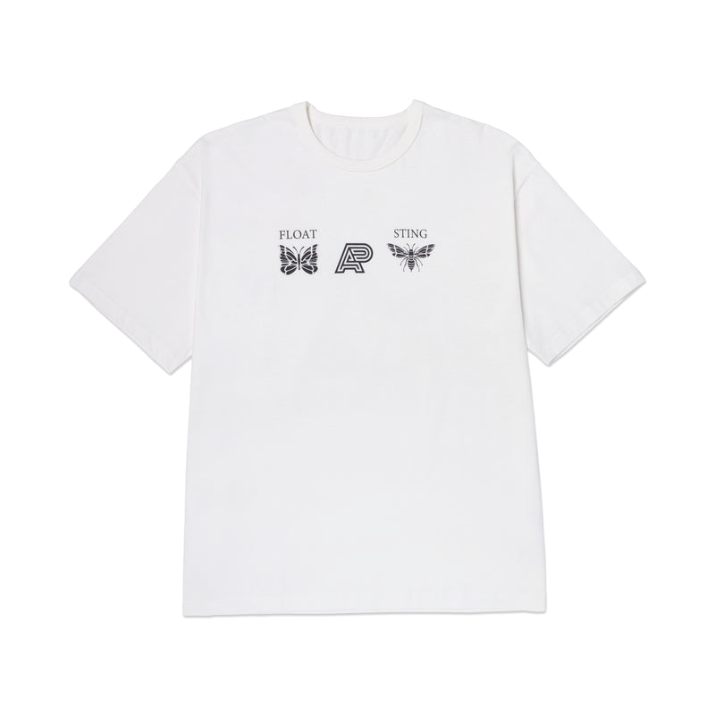 A&P x NEEDLES® STACK LOGO TEE WHITE – ALBINO & PRETO