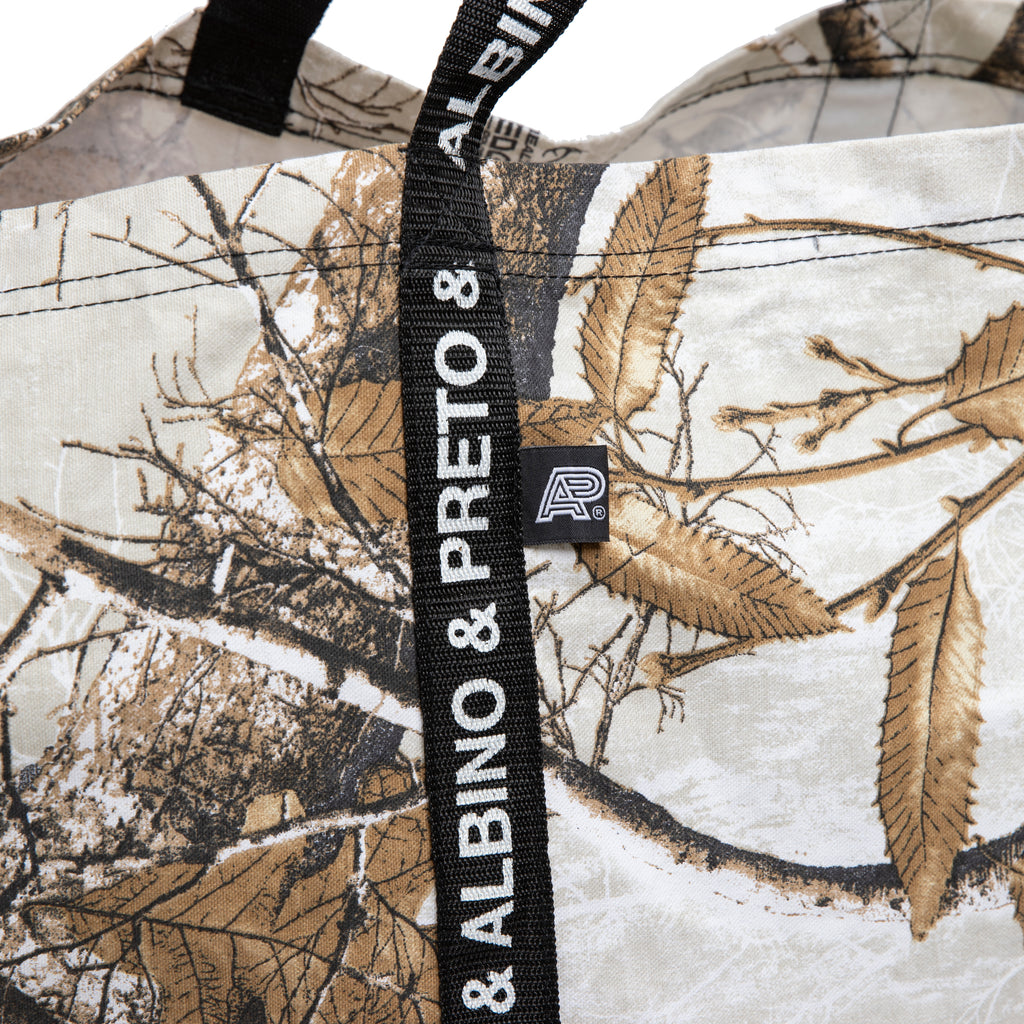 A&P x REALTREE 2 LARGE TOTE BAG UNBLEACHED CAMO