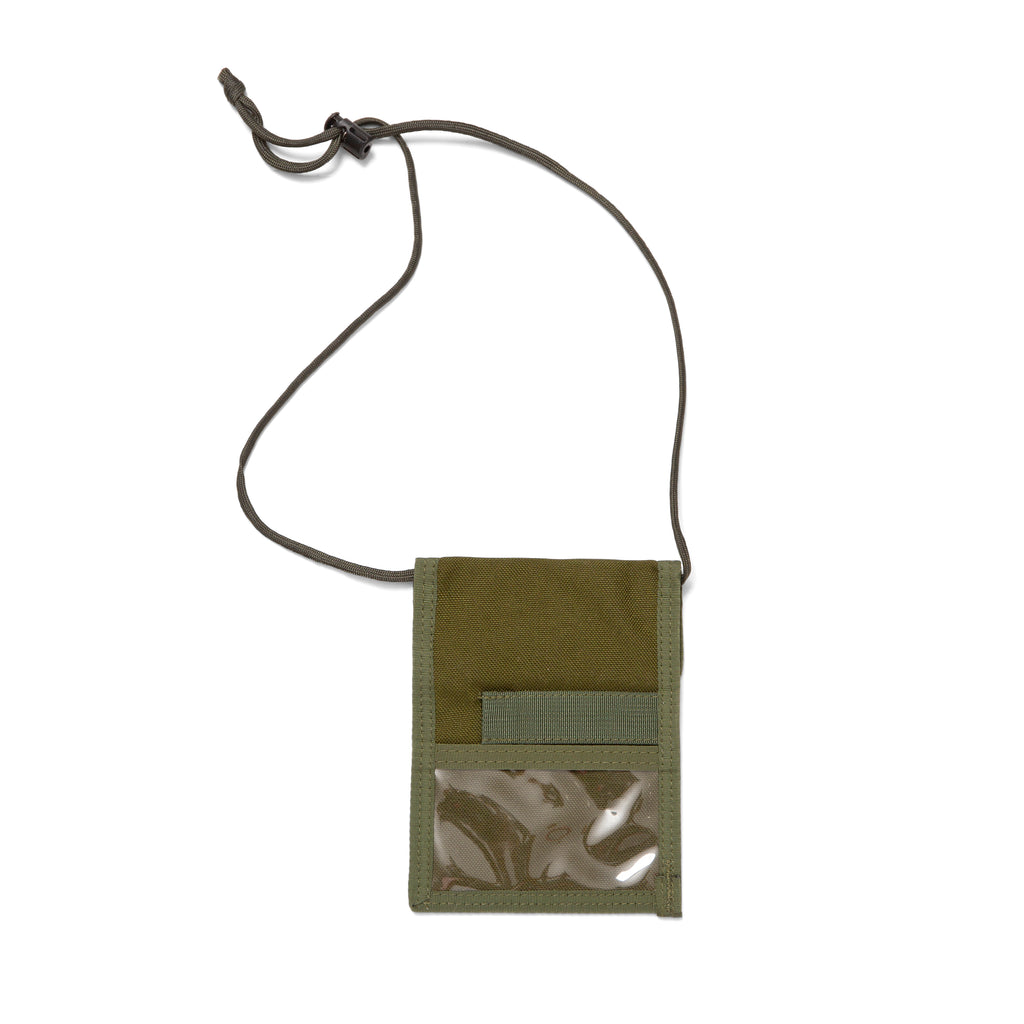 A&P PASSPORT HOLDER OLIVE