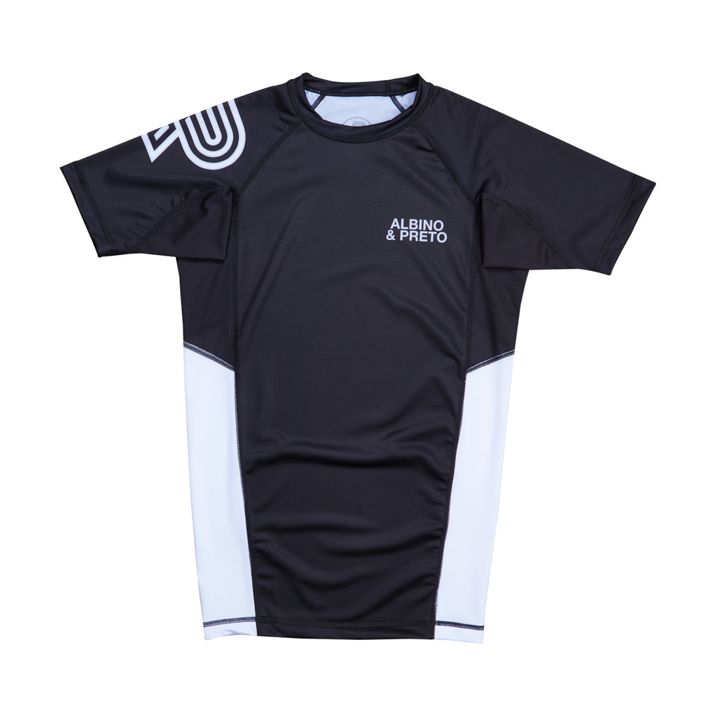 SS RANK RASH GUARDS – ALBINO & PRETO